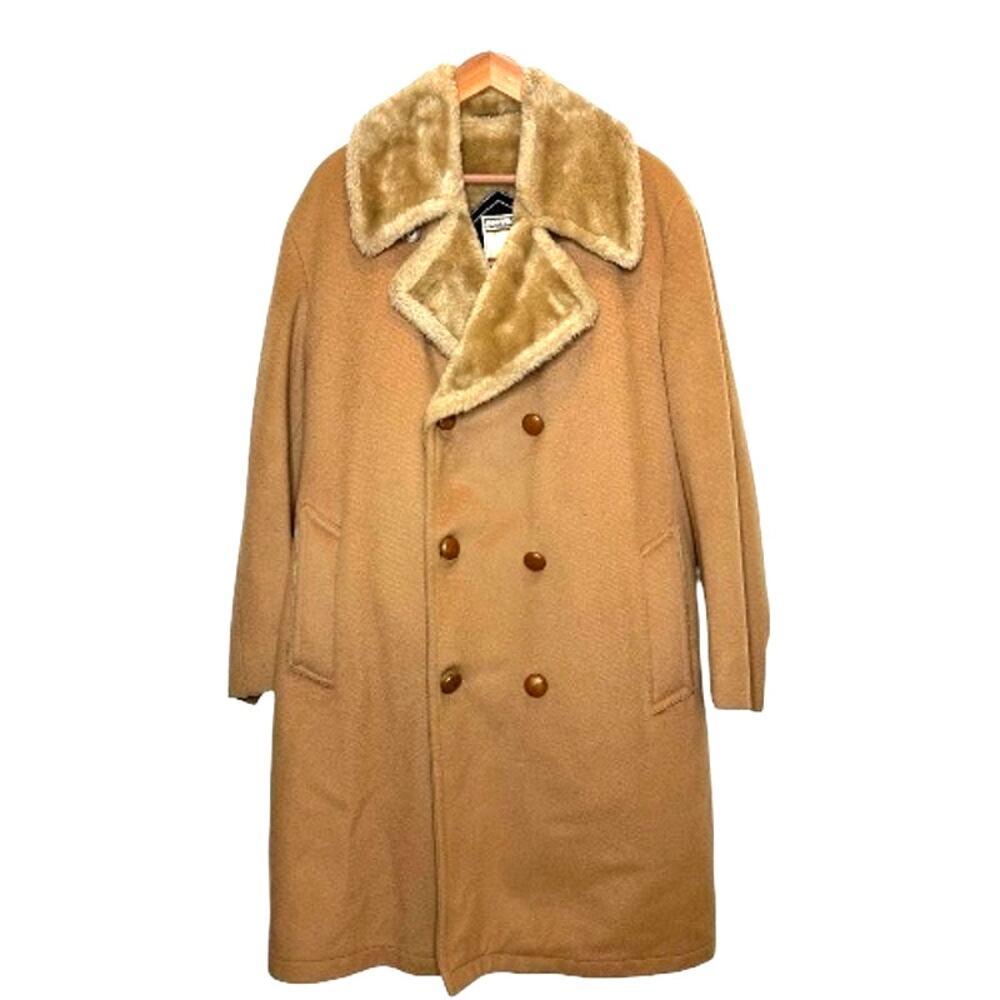 Mighty Mac Vintage 1970s Tan men’s Winter coat w/ Faux Fur Lapel lined size 42